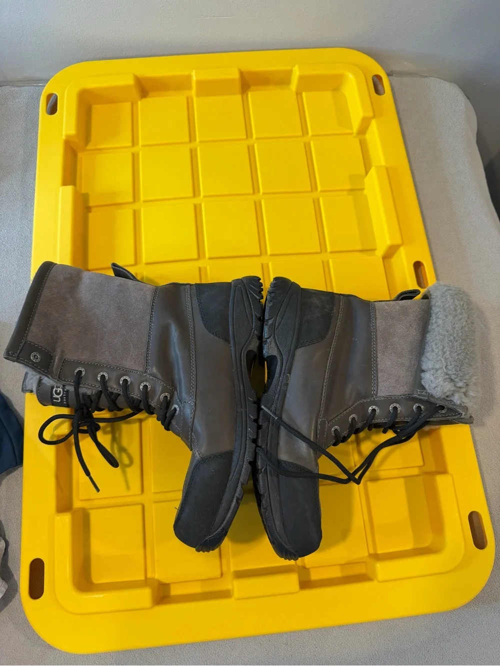 UGG Men's Butte Waterproof Leather  Boots Dark Gray 5521 Size 9